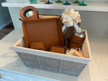 Load image into Gallery viewer, Gifted basket
