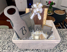 Load image into Gallery viewer, Gifted basket
